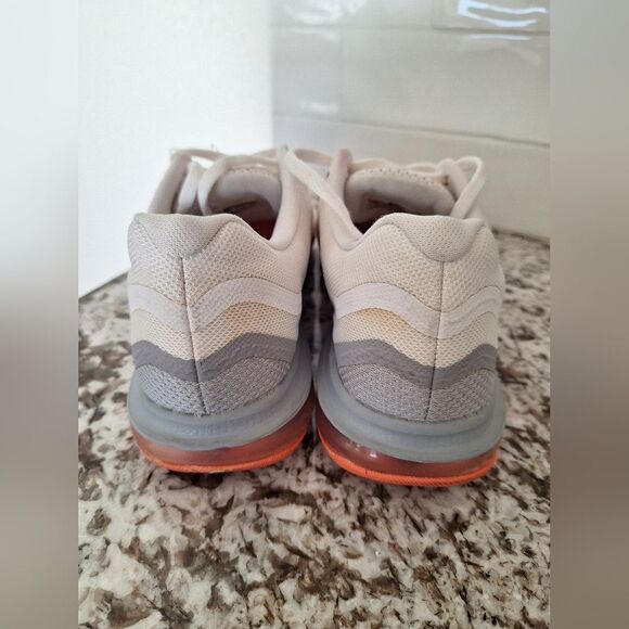 Nike‎ Dynasty silver and coral size 9 - Picture 3 of 8
